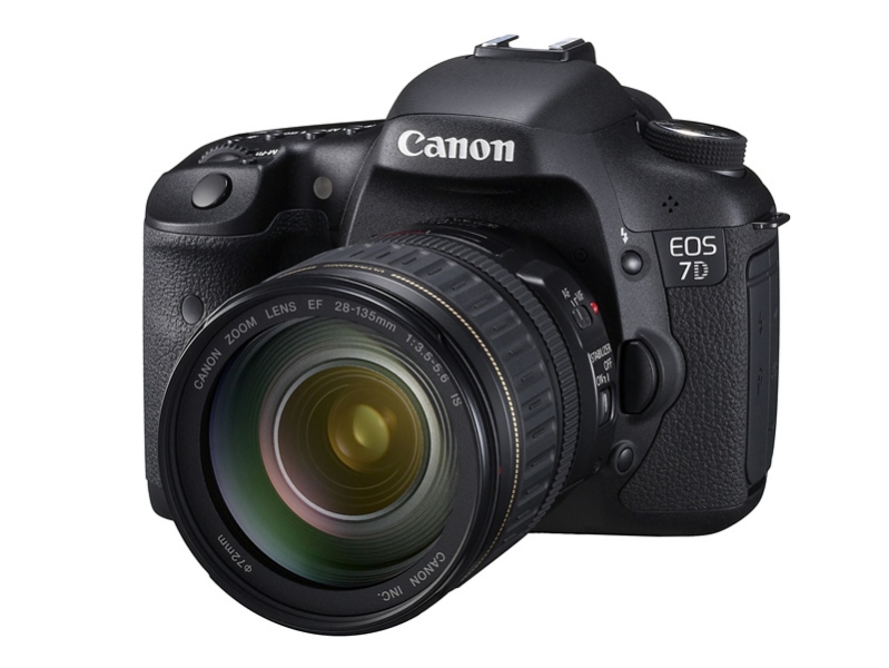 Canon 7D - předek